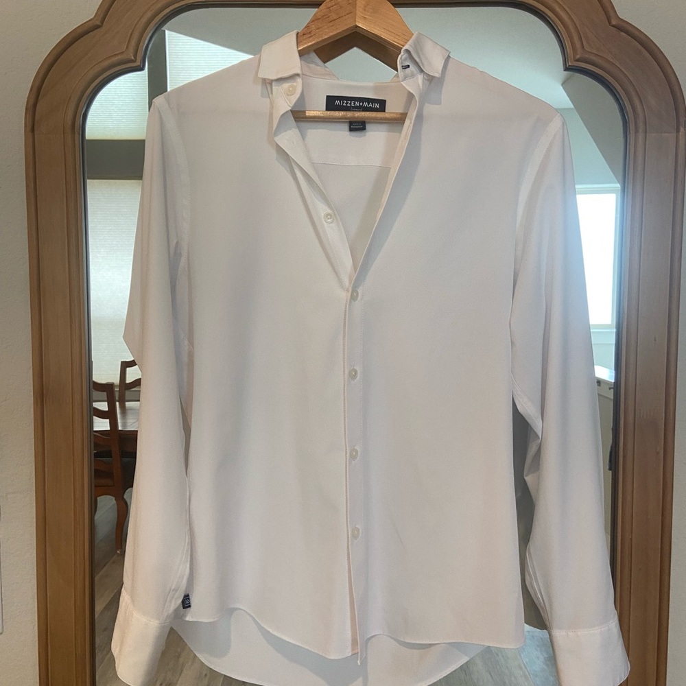 White Button-Up Shirt by Mizzen+Main
